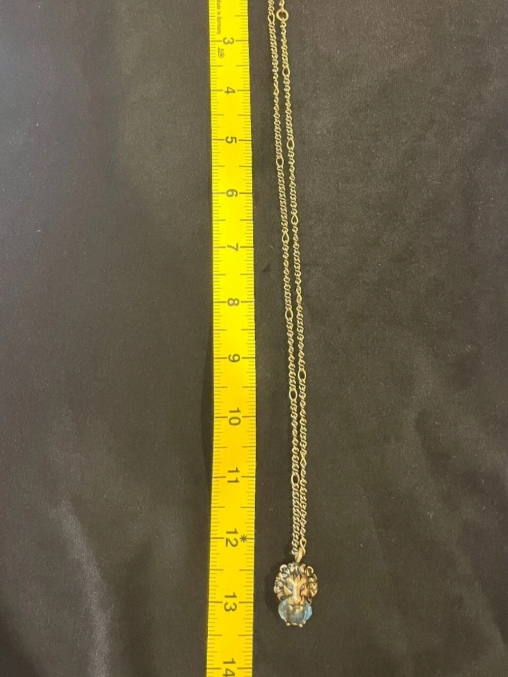 ✨️ GUCCI Lion Head Pendant Necklace with Rare Stone ✨️ - Picture 8 of 10
